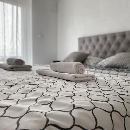 Apartments Ema ロヴラン エクステリア 写真